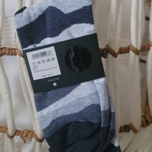 UGG crew socks - Picture 2 of 3